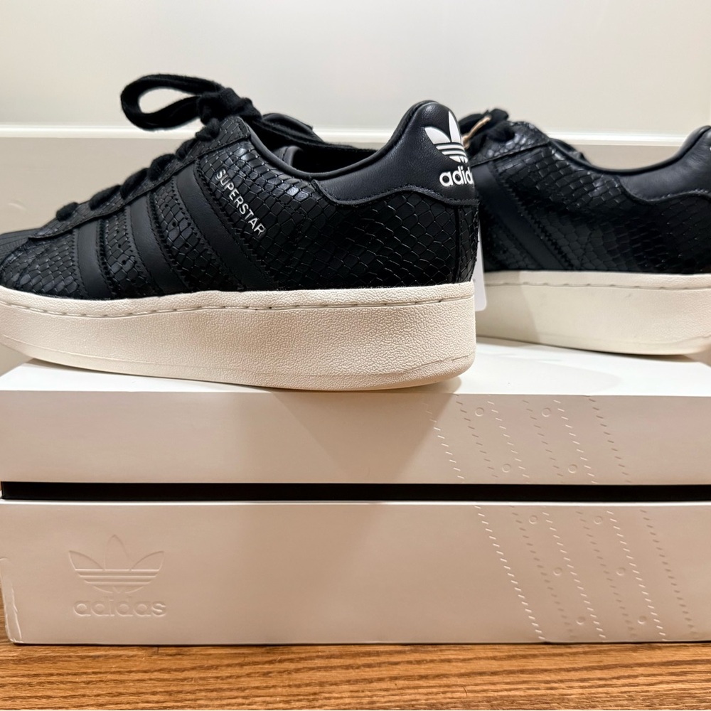 Adidas Originals Superstar XLG - Black and Gold - Picture 11 of 11